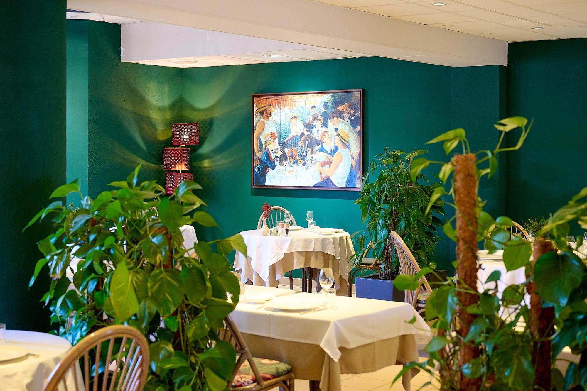 Logis L'Ermitage Hotel & Restaurant Saulges المظهر الخارجي الصورة