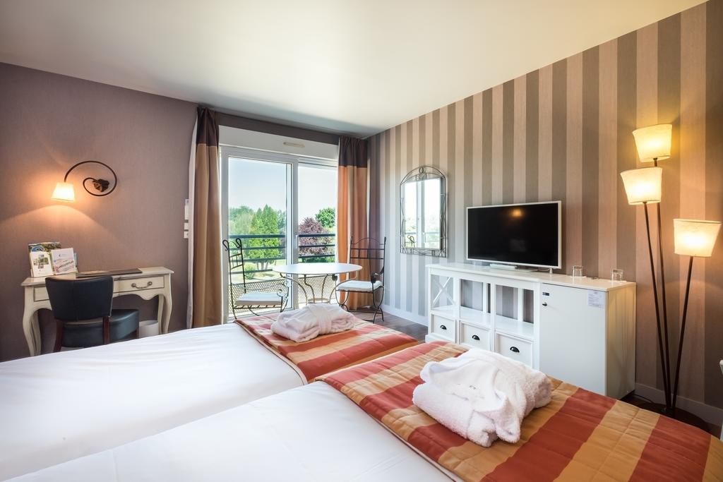 Logis L'Ermitage Hotel & Restaurant Saulges المظهر الخارجي الصورة