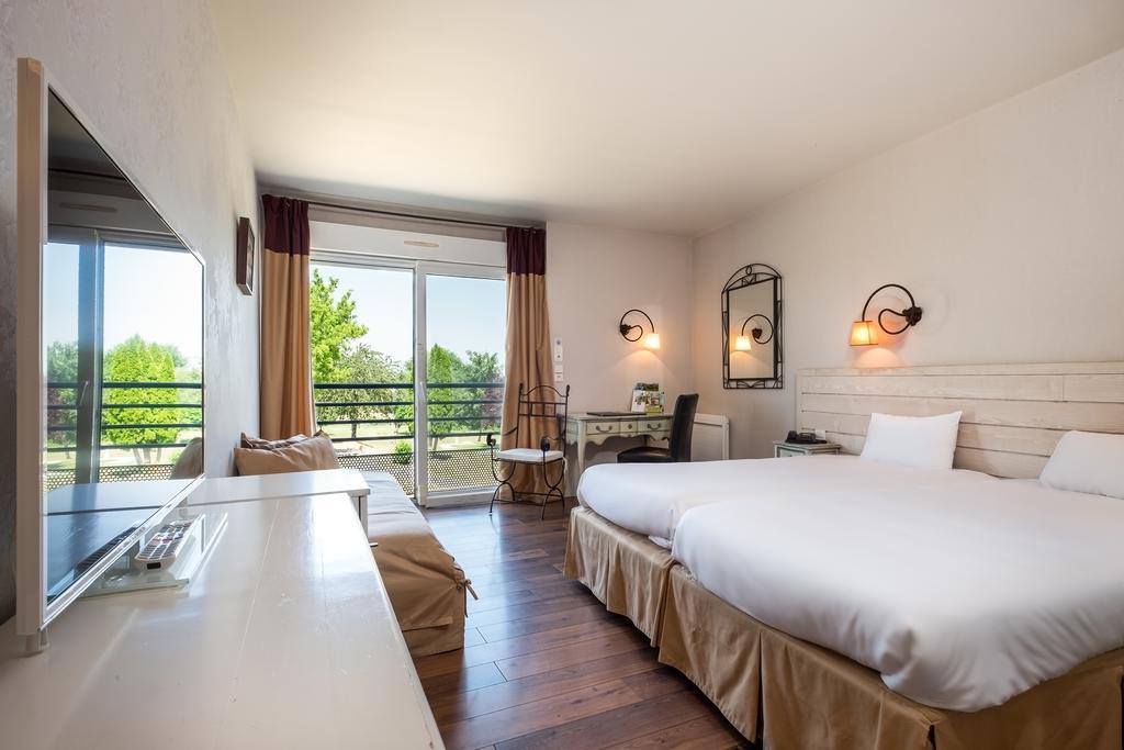 Logis L'Ermitage Hotel & Restaurant Saulges المظهر الخارجي الصورة
