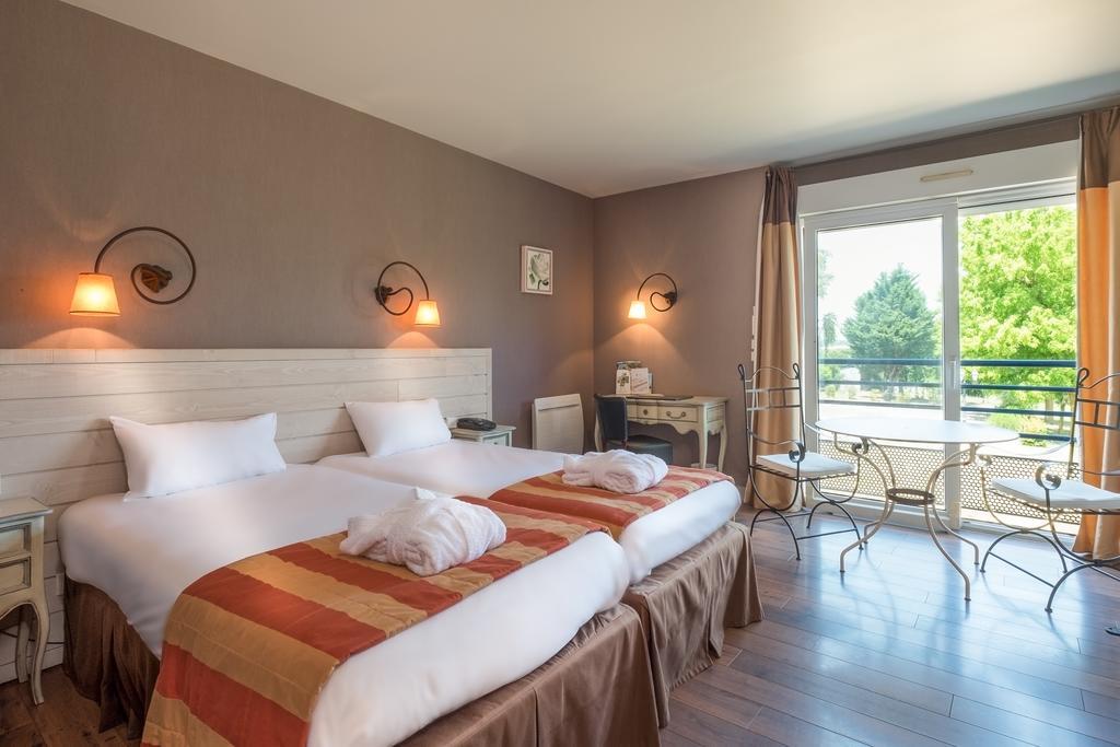 Logis L'Ermitage Hotel & Restaurant Saulges المظهر الخارجي الصورة