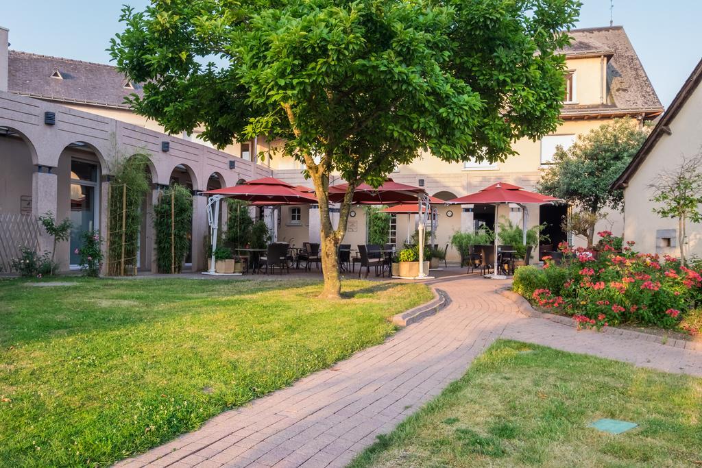 Logis L'Ermitage Hotel & Restaurant Saulges المظهر الخارجي الصورة