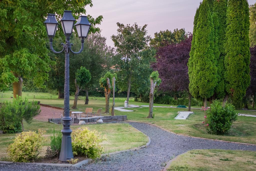 Logis L'Ermitage Hotel & Restaurant Saulges المظهر الخارجي الصورة