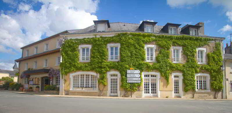 Logis L'Ermitage Hotel & Restaurant Saulges المظهر الخارجي الصورة
