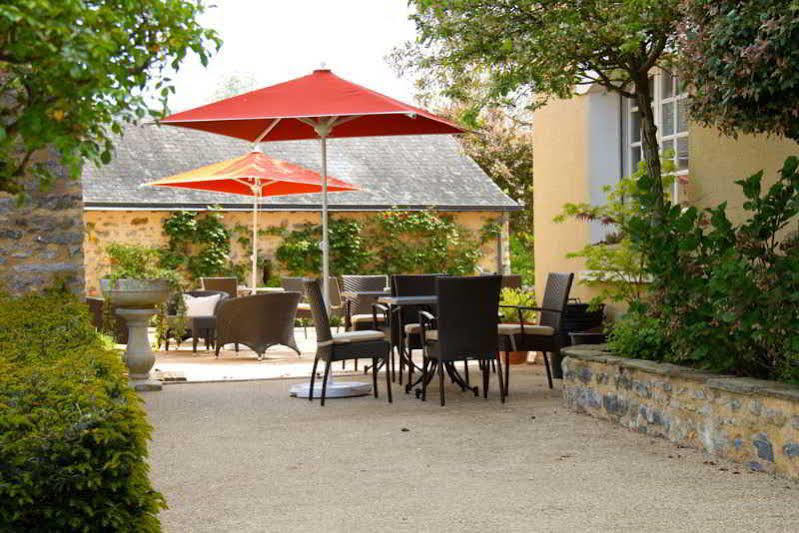 Logis L'Ermitage Hotel & Restaurant Saulges المظهر الخارجي الصورة